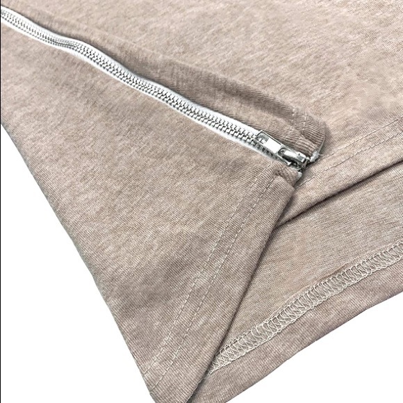❤️❤️❤️Taupe Side Zipper Top - Picture 4 of 4